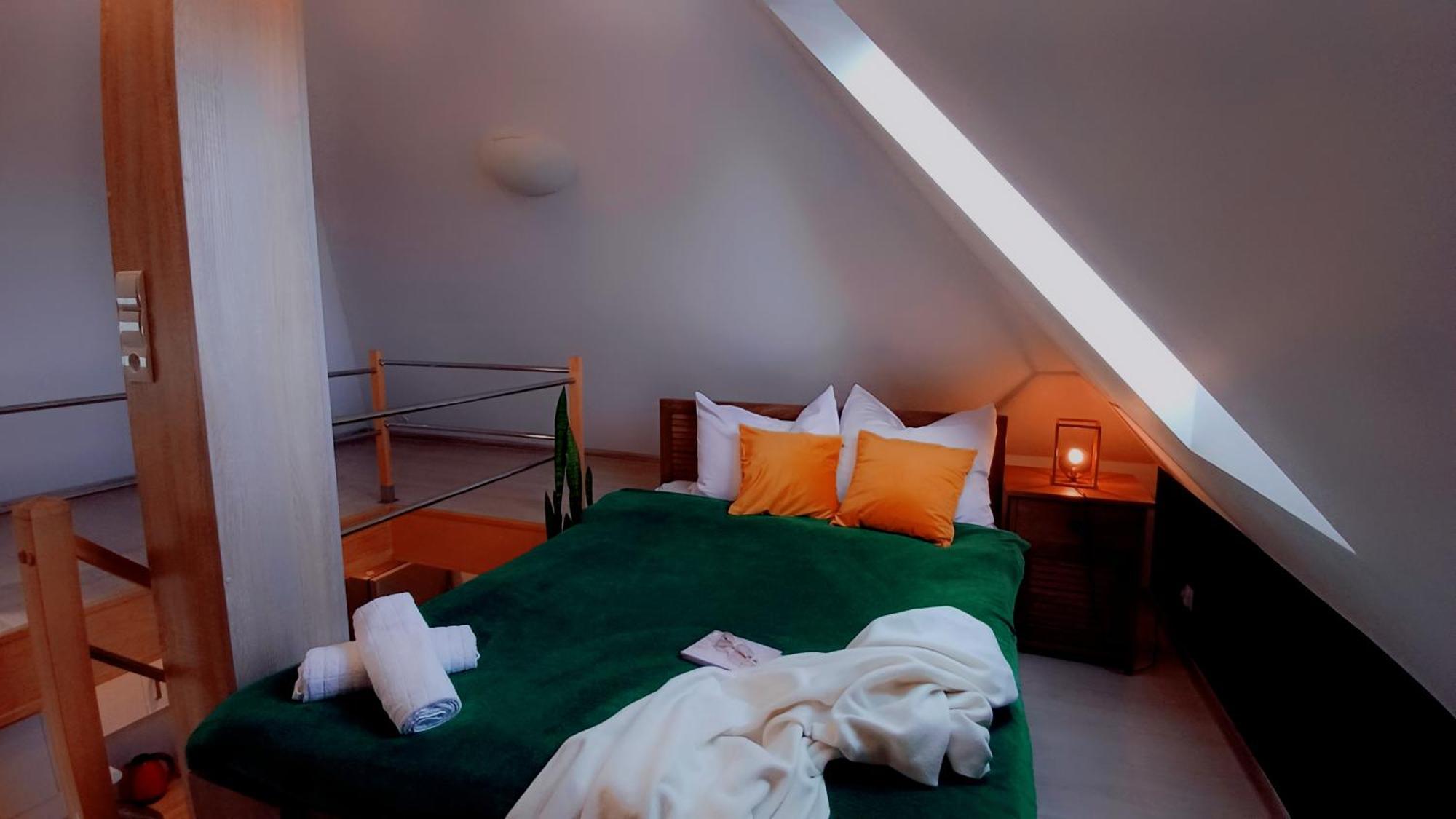 Apartament Pod 12 B Bielsko-Biała Dış mekan fotoğraf